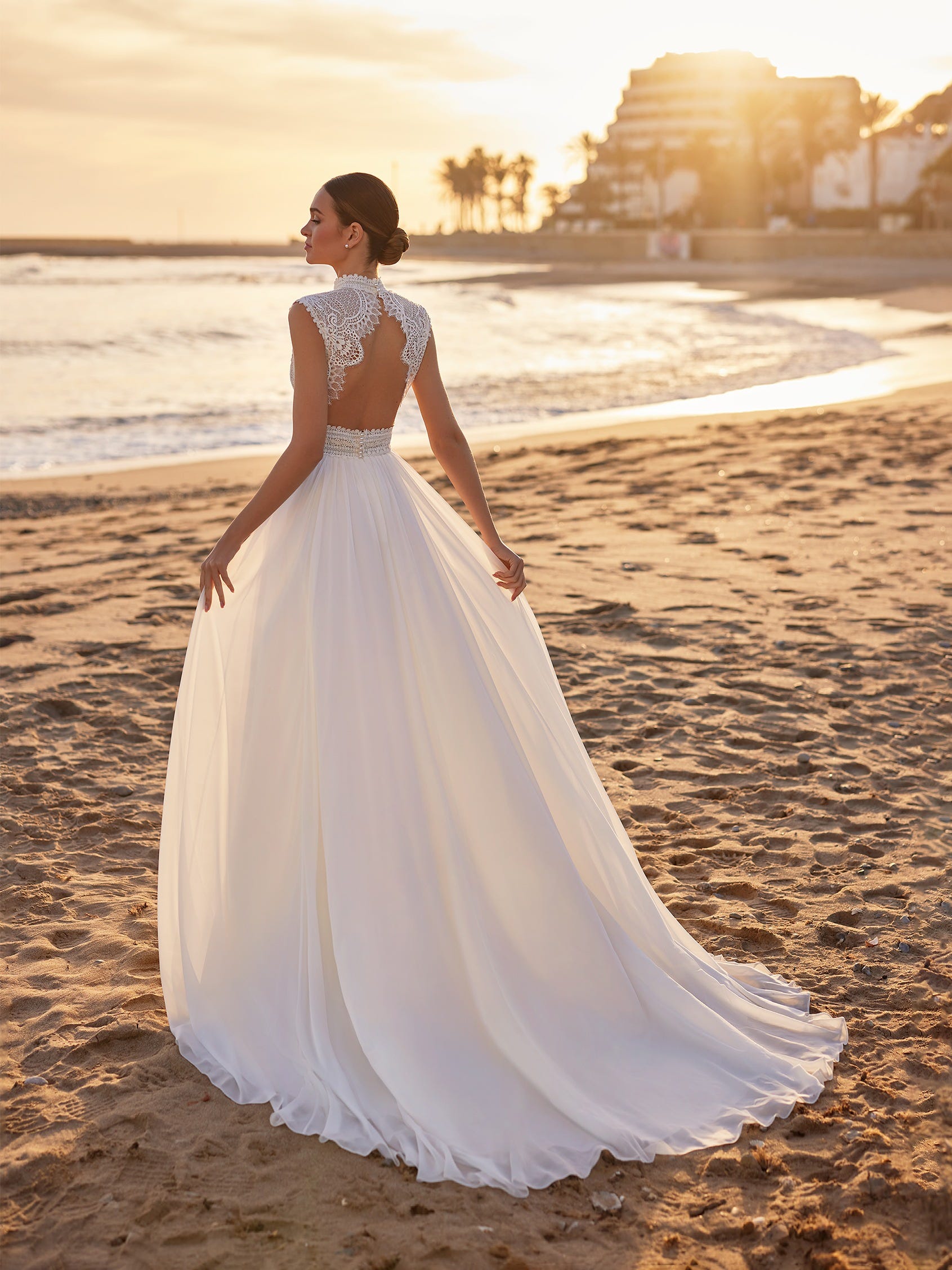 Abito sposa cheap schiena scoperta