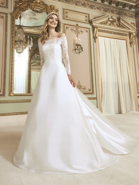 BAGLEY | A-line wedding dress with V-neck | House of St. Patrick
