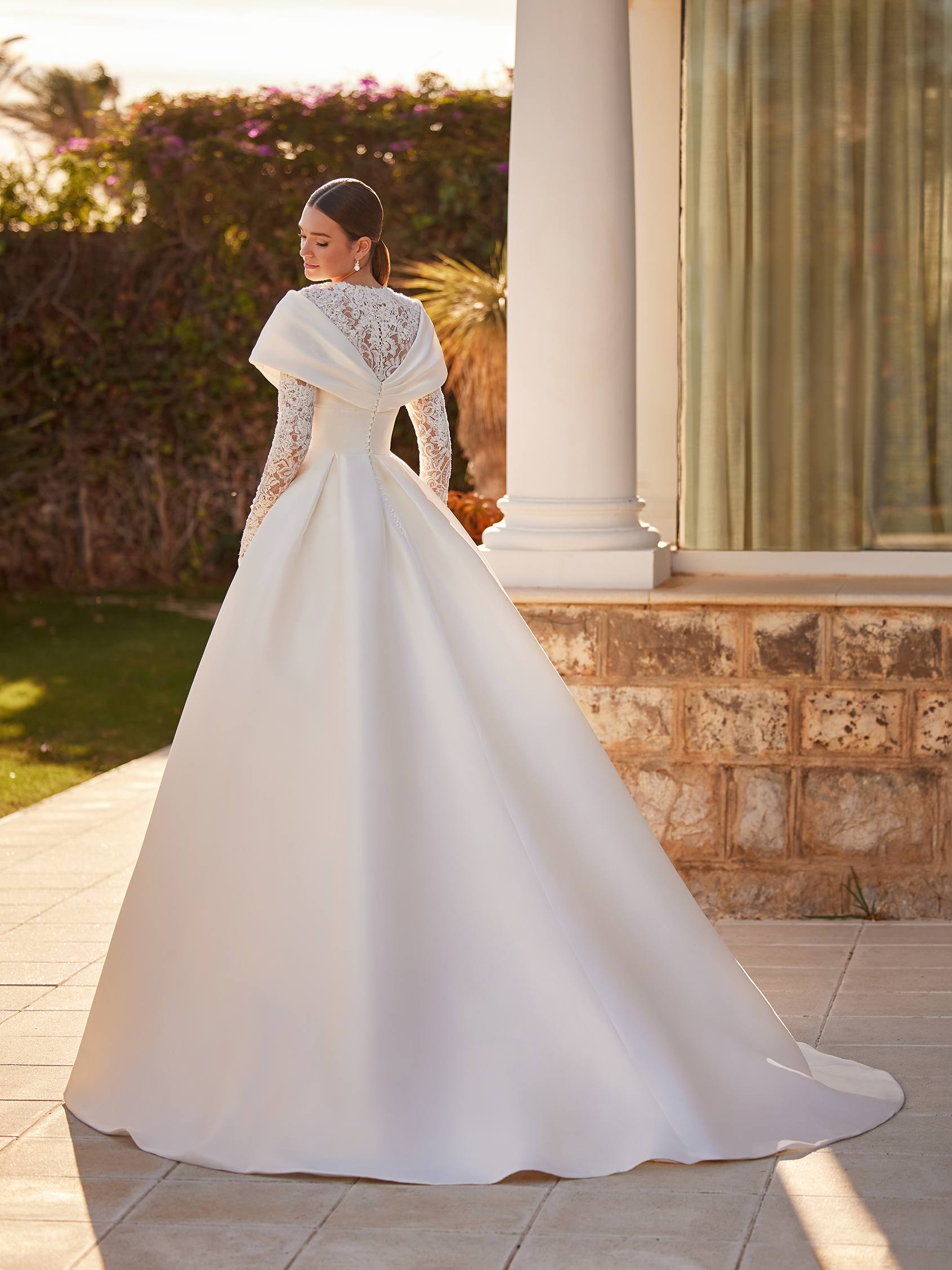 Trajes de 2024 novia elegantes