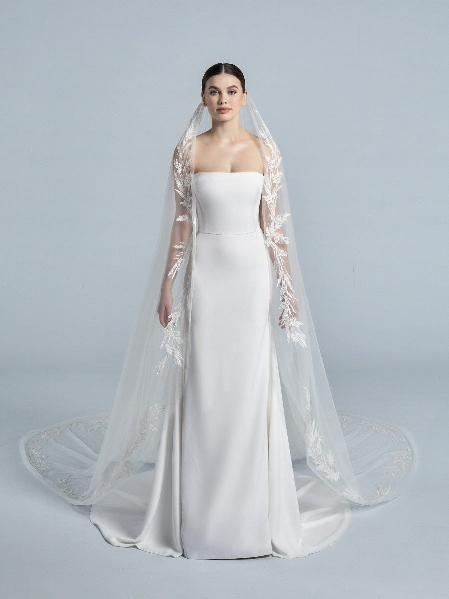 ALONA | Princess wedding dress with V-neck | House of St. Patrick